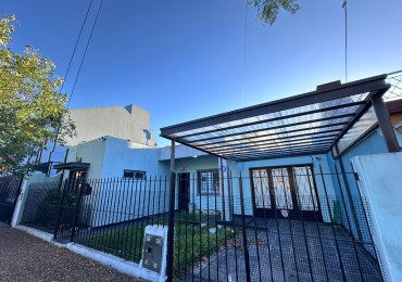 CASA 4 AMBIENTES CASTELAR NORTE