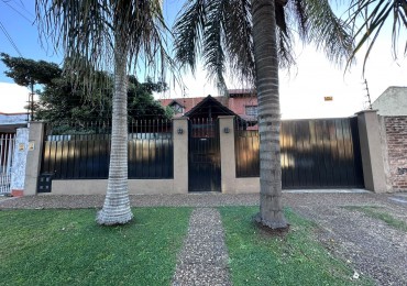 CASA 5 AMBIENTES CON PILETA | CASTELAR NORTE